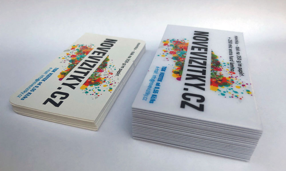 Ultra tvrdé vizitky 0,8 mm srovnání s 350 g/m křídovým papírem